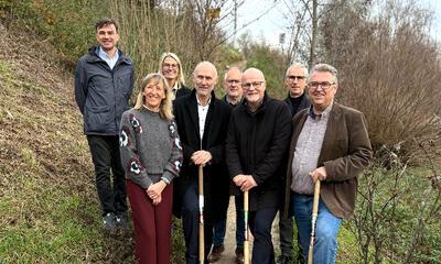 Eerste spadesteek aan de Mellebrug