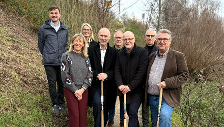 Eerste spadesteek aan de Mellebrug