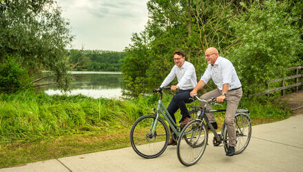 Gedeputeerde Moens en provincieraadslid Michael Ally